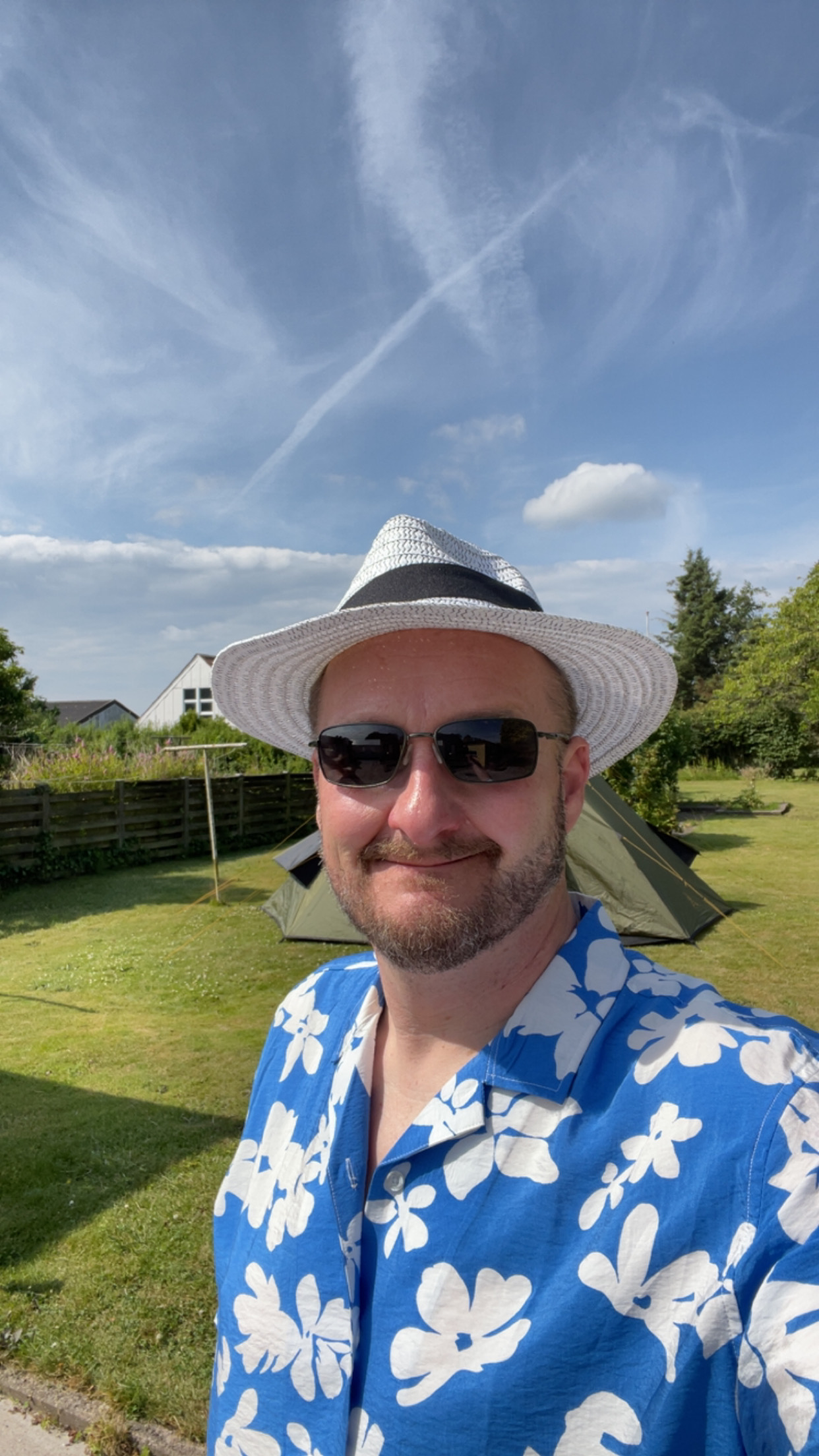 Michael Zajontz en sommerdag i haven